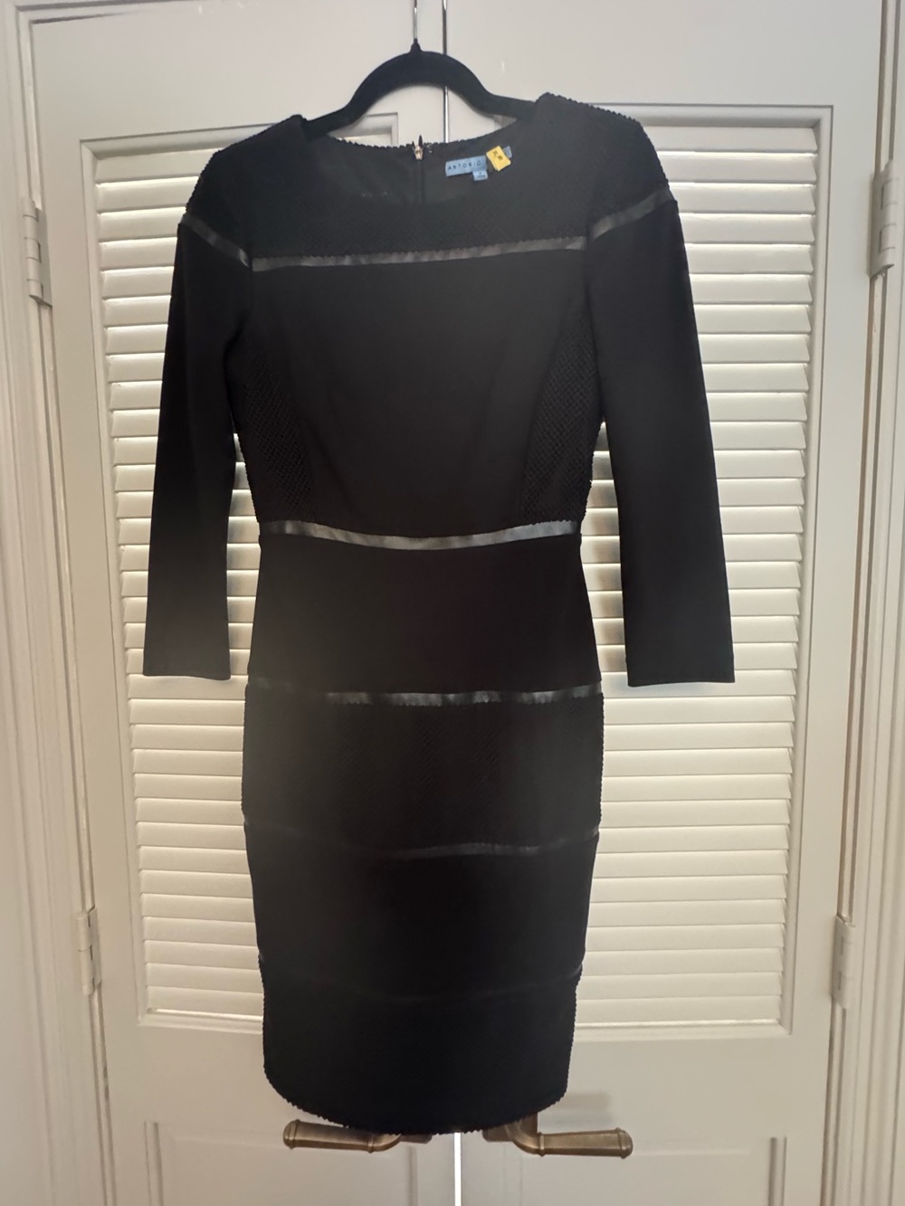 ANTONIO MELANI Black Long-Sleeve Sheath Dress